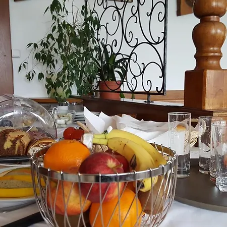 مكان تخييم Gasthof-camping Lindenhof أنينهايم