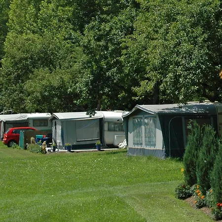Gasthof-camping Lindenhof مكان تخييم 2*